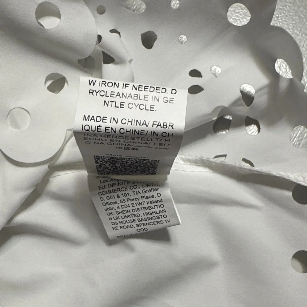 NWT SHEIN White Eyelet Tie Front Women's Top Size Small - Picture 10 of 10